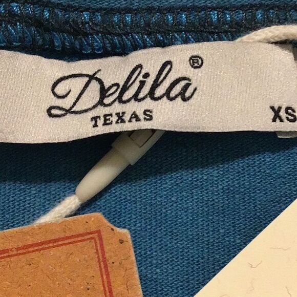 Delila Texas Teal Rodeo Cowboy Graphic V Neck Studded Short Sleeve Shirt NEW - Picture 13 of 16